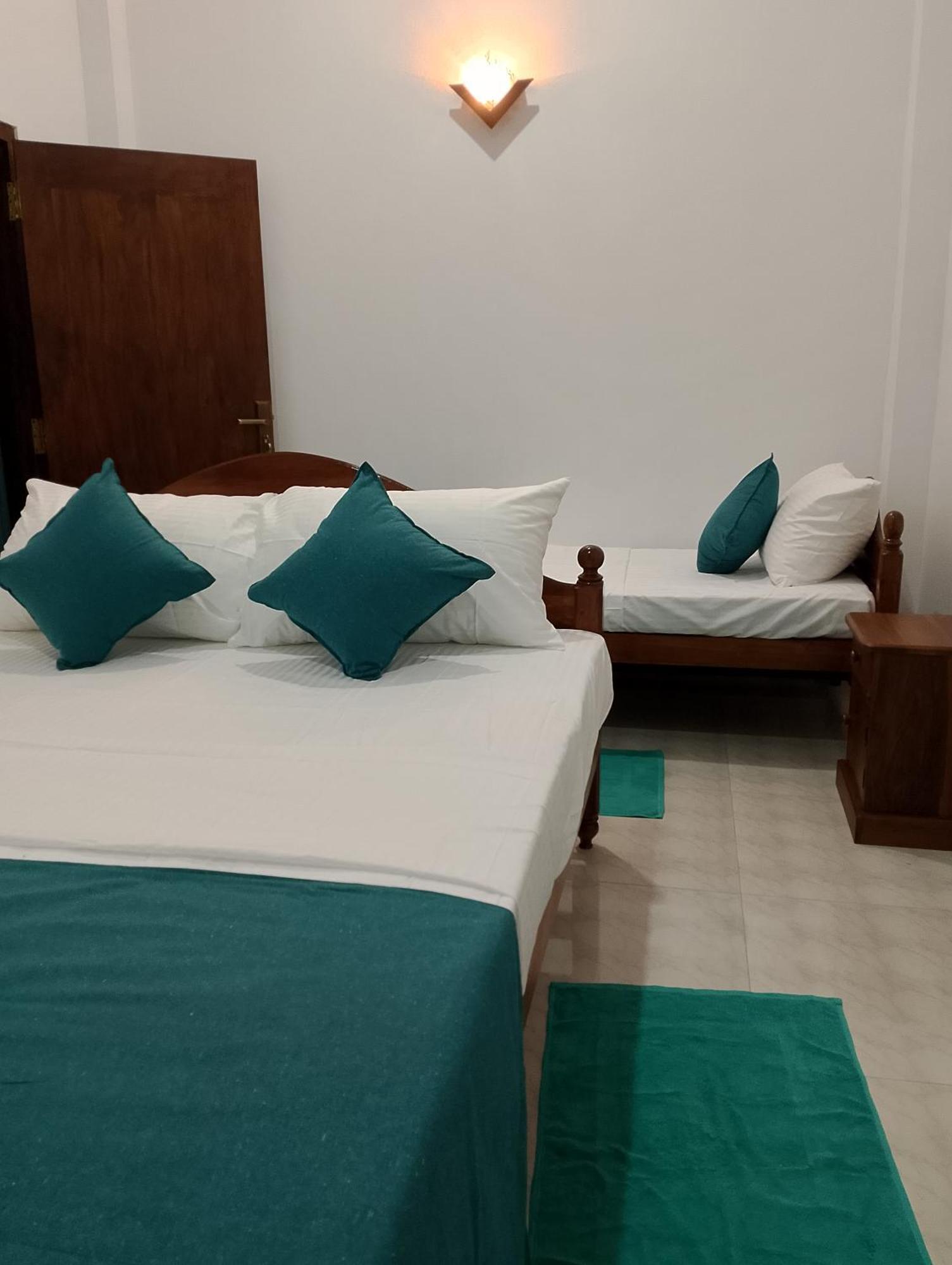 Star Beach Villa 탕갈레 외부 사진